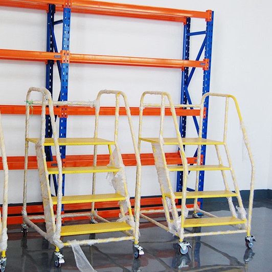 登高取貨梯