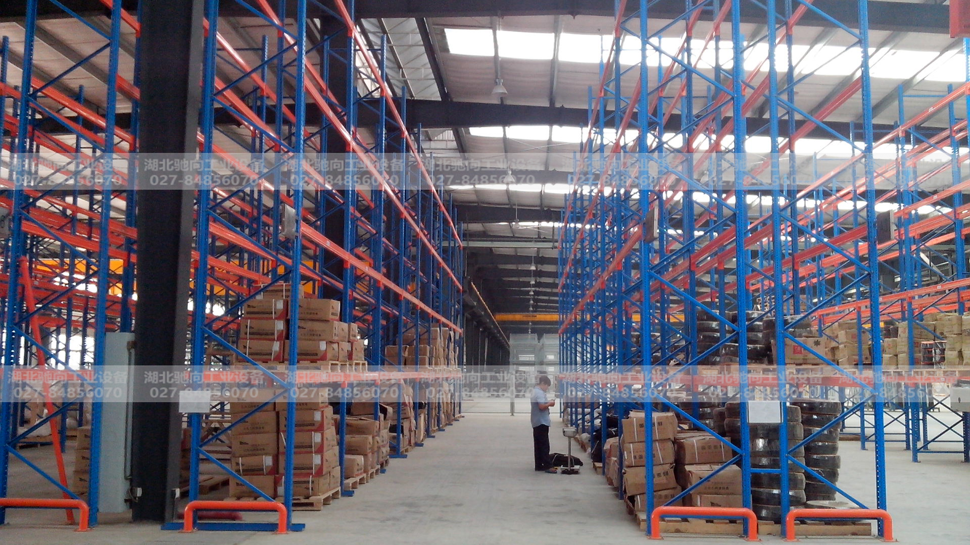 重型貨架.jpg 重型貨架.jpg