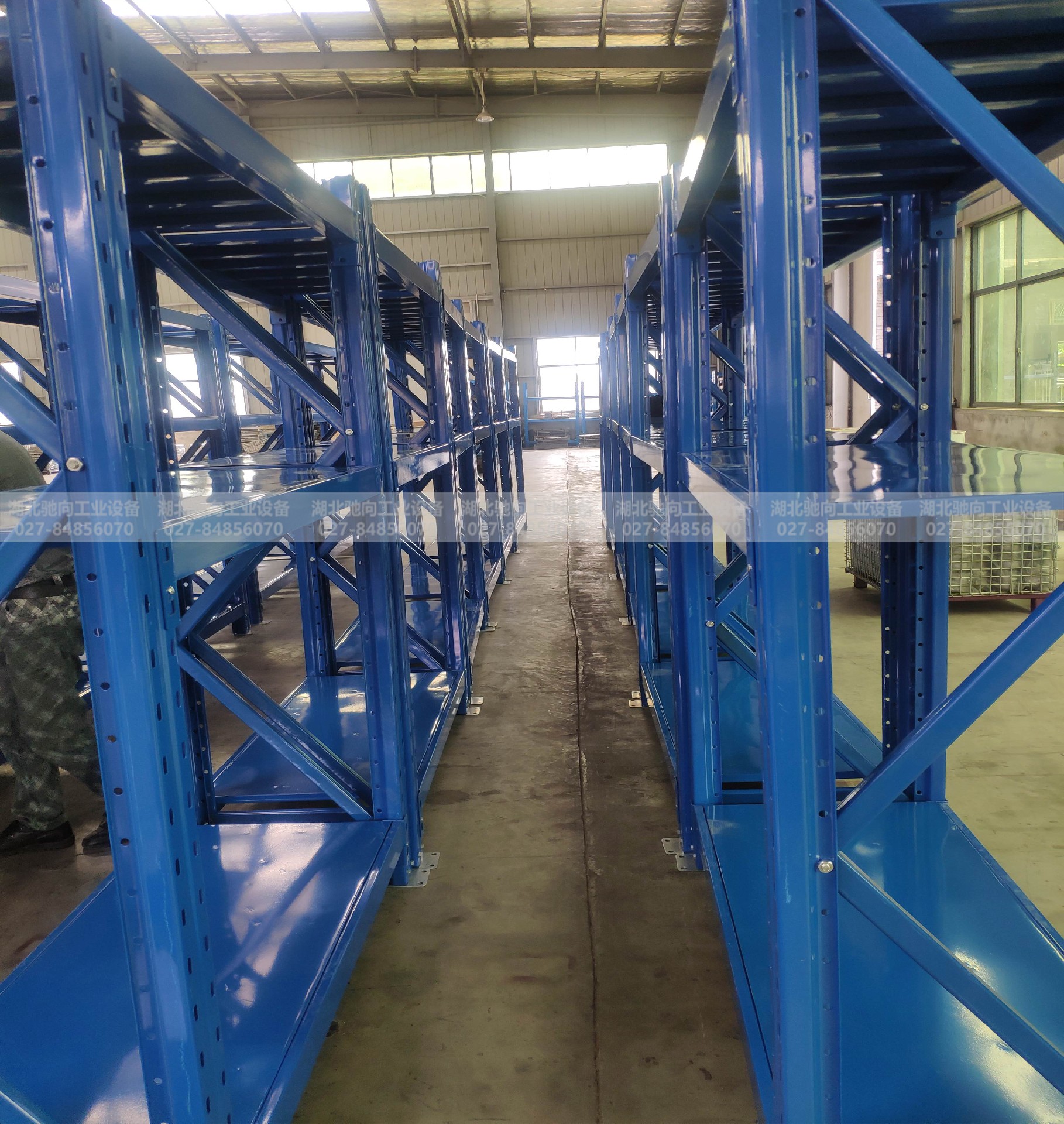 重型層板貨架.jpg 重型層板貨架.jpg